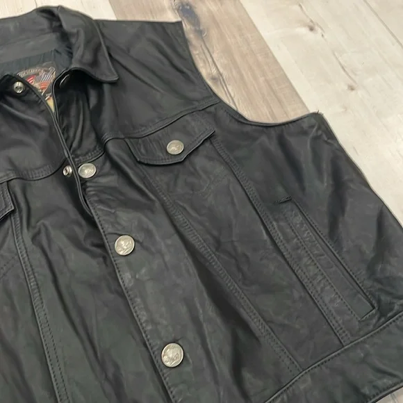 NWT Men’s Black Genuine Leather Vest, size 50
